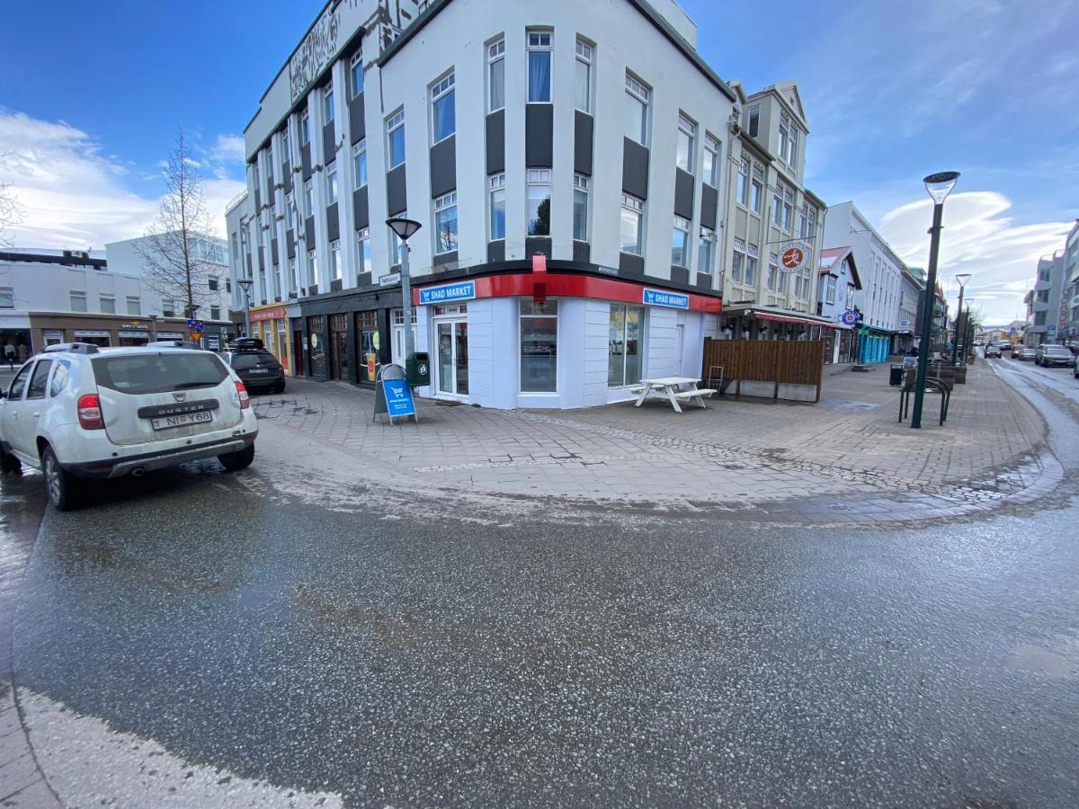 Day Dream Townhall Square Apartments Akureyri Eksteriør billede